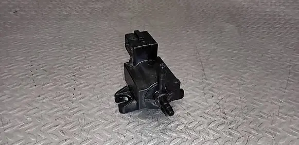 Opel Meriva B Turbo solenoid valve 70246100 8972882491 12T332