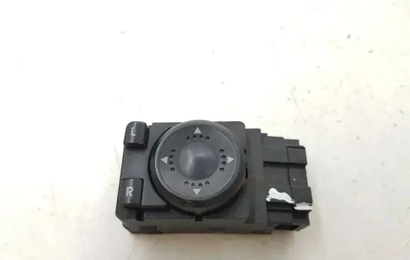 Volkswagen PASSAT B5 Wing mirror switch 3B1959565