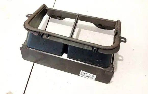 Peugeot 1007 Air intake duct part 9637768480