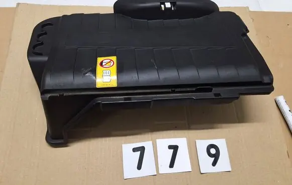 Mercedes-Benz B W246 W242 Battery box tray cover/lid A2465410005