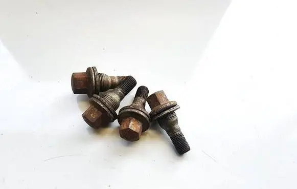 Peugeot 3008 I Nuts/bolts 