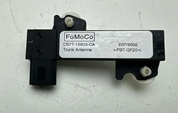 Ford Mustang VI Aerial antenna amplifier DS7T15603CA