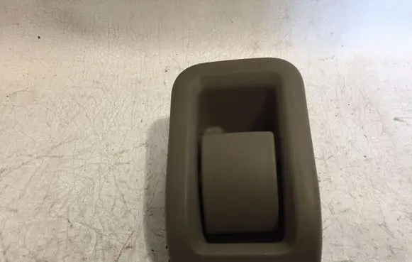 Volvo XC60 Engine bonnet (hood) release handle 30779851