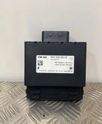 Audi A4 S4 B8 8K Power management control unit 8K0959663B 8K0959663