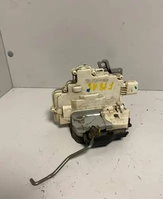 Audi A3 S3 8P Rear door lock 4F0839016
