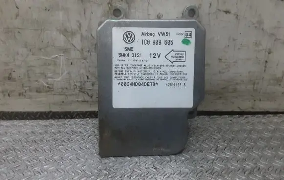 Skoda Octavia Mk1 (1U) Airbag control unit/module 1C0909605
