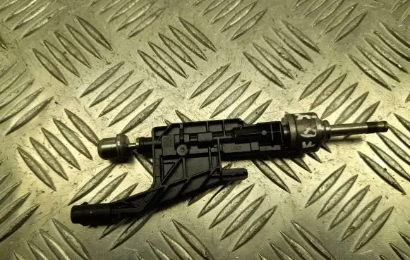 BMW X5 G05 Fuel injector 8656548