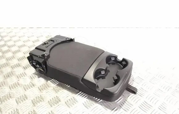 Ford Focus Rear seat armrest 