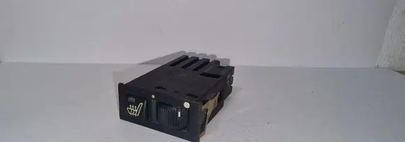 BMW 5 E39 Seat heating switch 61318352259
