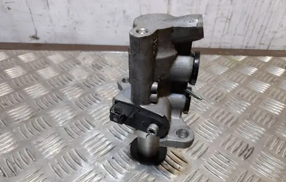 Volkswagen Touareg II Master brake cylinder 5N0945459A