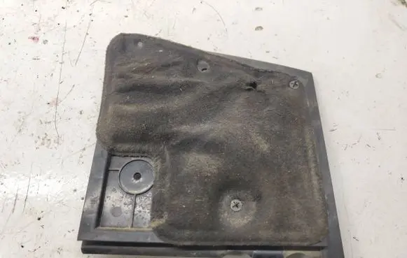 Volkswagen Transporter - Caravelle T5 Battery tray heat shield 7H0915438A