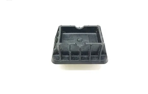 BMW X7 G07 Jacking socket point 7123311 11884410