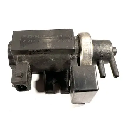 BMW 3 E46 Vacuum valve 2247906