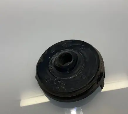 Mercedes-Benz E W211 Rear coil spring rubber mount A2113250184 2113250184