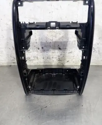 Mercedes-Benz A W169 Radio/GPS head unit trim 
