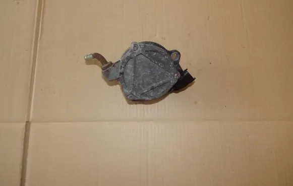 Toyota Yaris Vacuum pump