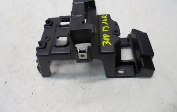 Peugeot 308 Radiator mount bracket