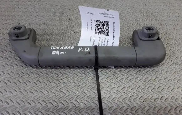 Volkswagen Touareg I Front interior roof grab handle 3D5857608