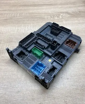 Citroen C2 Fuse module 9678355980