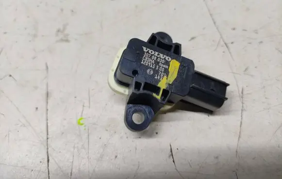 Volvo XC60 Airbag deployment crash/impact sensor 30798030