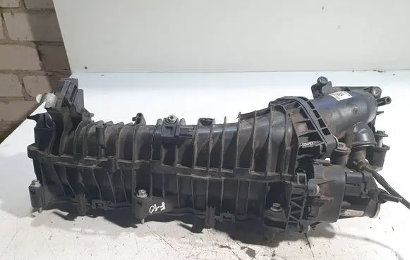 BMW 5 F10 F11 Intake manifold 7807991 8514771 8506406