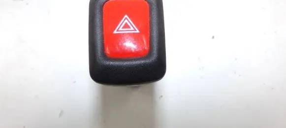 Nissan Almera Tino Hazard light switch
