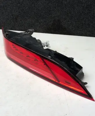 Jaguar F-Pace Rear/tail lights hk8313404