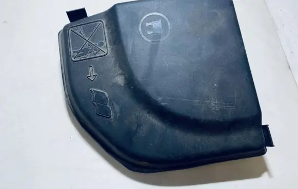 Peugeot 307 Fuse box cover 9653315180
