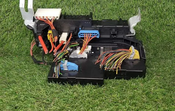 Mercedes-Benz E W212 Power management control unit 2129009722 2129015305 2129020008