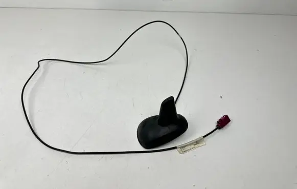 Mercedes-Benz C W204 Radio antenna 2049050036