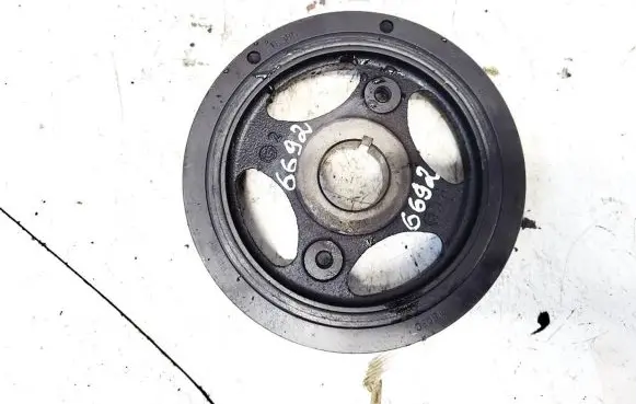 Toyota Auris 150 Crankshaft pulley 134080r011 1808c