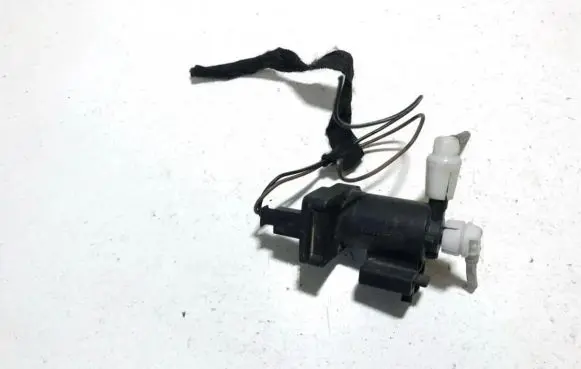 Mercedes-Benz C W203 Turbo solenoid valve a2038000170 03008