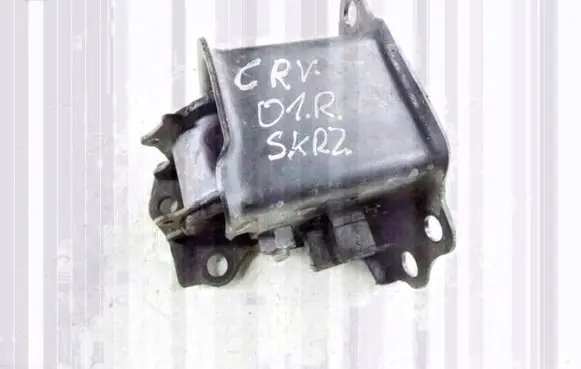 Honda CR-V Engine mount bracket