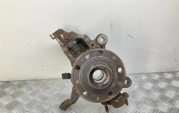 Volkswagen Tiguan Front wheel hub 1K0407256AA