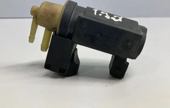 Opel Vivaro Turbo solenoid valve 8200486264 70115200