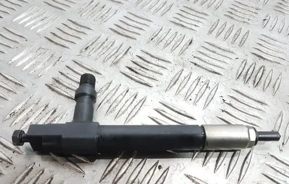 Mazda 323 Fuel injector 7390