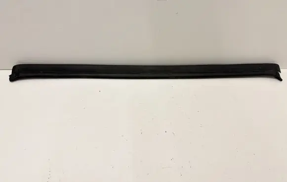 BMW 5 F10 F11 Engine compartment rubber 7206521