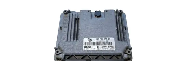 Volkswagen Touran I Engine control unit/module 06F906056CD 0261S02054