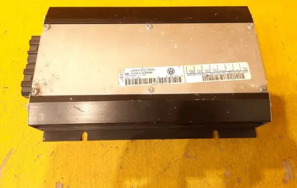 Volkswagen Phaeton Sound amplifier 3D0035465A