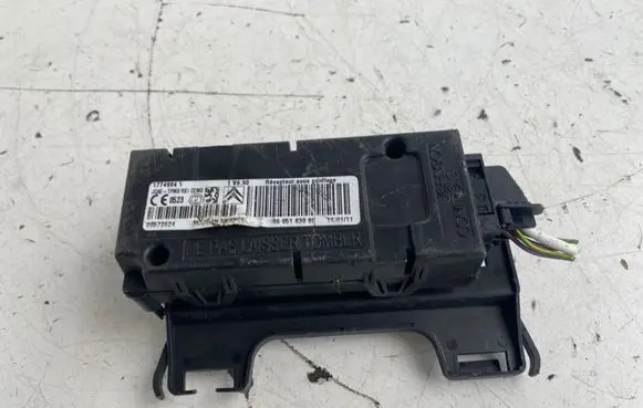 Peugeot 3008 I Bluetooth control unit module 9665183080