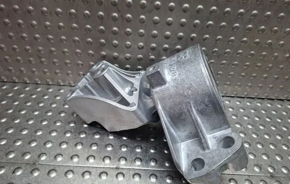 Fiat Doblo Engine mount bracket S27649826 517991100