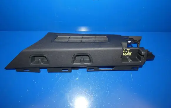 Volvo V60 Trunk/boot side trim panel 32239860
