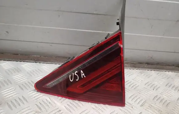 Audi A7 S7 4G Tailgate rear/tail lights 4G8945094K