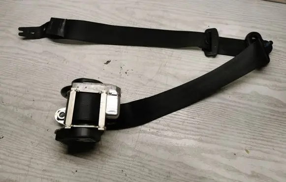 Volvo V60 Rear seatbelt 616159000 016L000