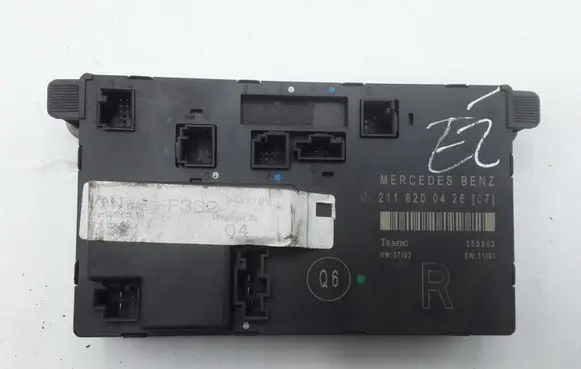 Mercedes-Benz E W211 Door control unit/module 2118200426 211820042607