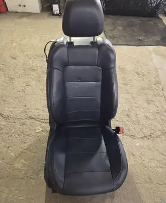 Ford Mustang VI Front passenger seat 