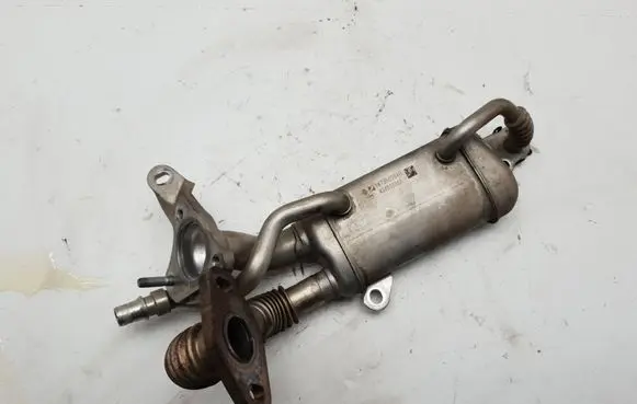 Renault Megane III EGR valve cooler 147350364R 42401230A