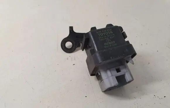 Glow plug pre-heat relay