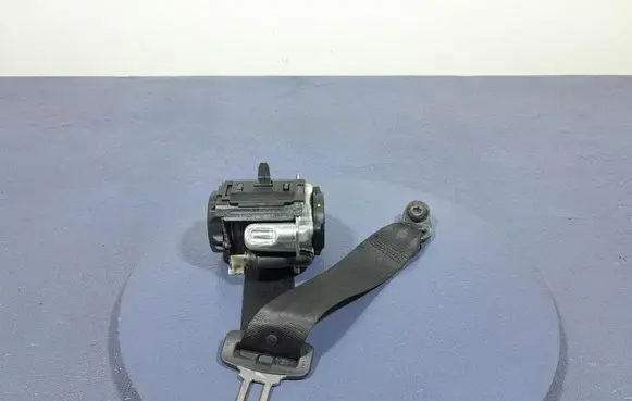 Jaguar XF X250 Front seatbelt GX63611B68AB