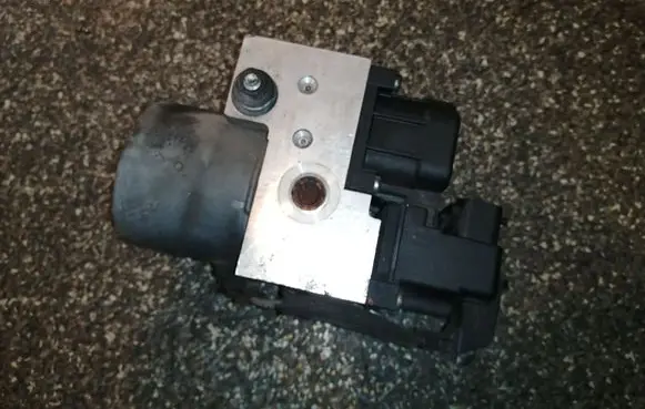 KIA Sorento ABS Pump 589103E310 0265216928